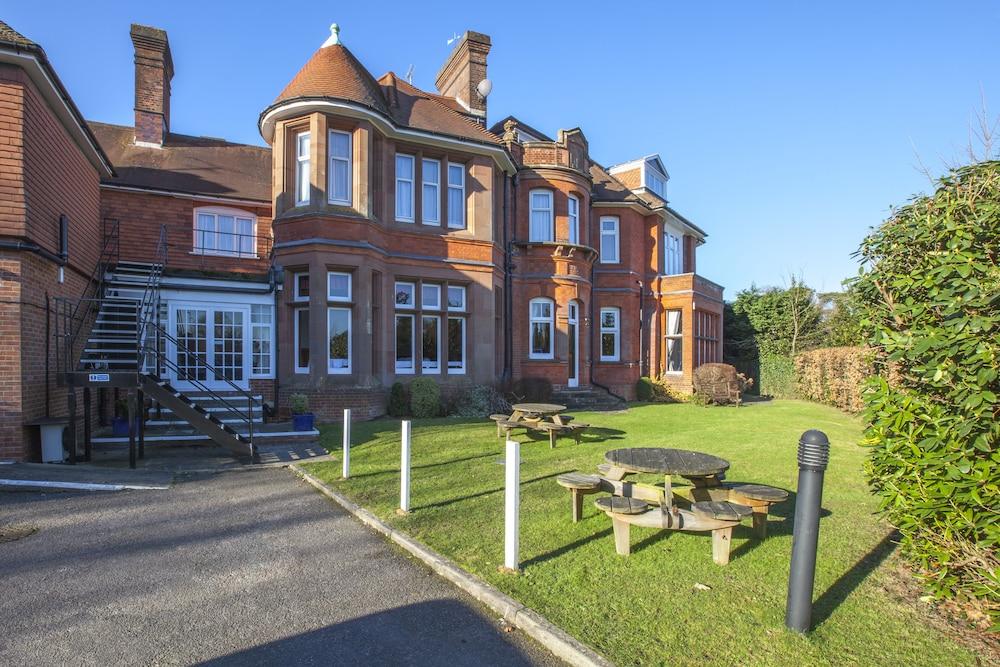 The Birch Hotel Haywards Heath Exterior foto
